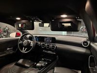 Gebraucht Mercedes A180 116 PS (85 kW) 2018 Rot Limousine