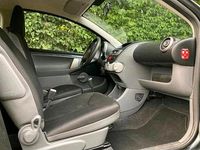 Gebraucht Toyota Aygo 68 PS (50 kW) 2009 Grau Kleinwagen