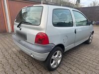 Second-hand Renault Twingo 58 CP (42 kW) 2001 Argintiu Hatchback