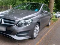 Gebraucht Mercedes B200 136 PS (100 kW) 2015 Grau Van / Kleinbus