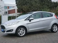 Gebraucht Ford Fiesta Titanium 101 PS (74 kW) 2015 Silber Kleinwagen