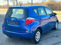 Gebraucht Toyota Verso-S Multidrive S 99 PS (72 kW) 2011 Blau Van / Kleinbus