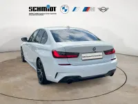 Gebraucht BMW 330 M Sport 286 PS (210 kW) 2021 Alpinweiß uni
