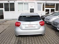 Gebraucht Mercedes A180 Style 122 PS (89 kW) 2014 Silber Limousine