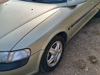 Gebraucht Opel Vectra 136 PS (100 kW) 1996 Gold Limousine