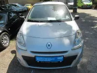 Gebraucht Renault Clio II Expression 75 PS (55 kW) 2009 Silber Limousine