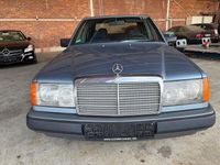 Gebraucht Mercedes 200 105 PS (77 kW) 1987 Blau Limousine