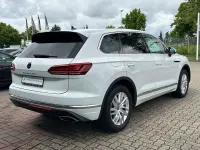 Gebraucht VW Touareg Elegance 231 PS (169 kW) 2022 Weiß SUV