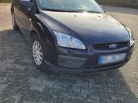 Gebraucht Ford Focus 101 PS (74 kW) 2006 Blau Kleinwagen