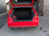 Gebraucht Audi A3 Ambiente 125 PS (91 kW) 2013 Rot Limousine
