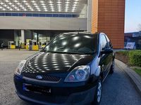 Gebraucht Ford Fiesta Ambiente 69 PS (50 kW) 2005 Schwarz Kleinwagen