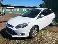 Gebraucht Ford Focus 125 PS (91 kW) 2012 Weiß Limousine