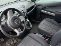 Usata Mazda 2 Independence 86 CV (63 kW) 2009 Verde Utilitaria