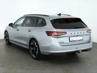 Neu Skoda Superb SportLine 150 PS (110 kW) 2025 Silber Kombi