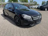 Gebraucht Mercedes A180 122 PS (89 kW) 2015 Schwarz Limousine