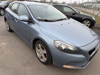 Gebraucht Volvo V40 Kinetic 120 PS (88 kW) 2016 Blau Limousine