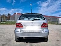 Gebraucht Mercedes B170 116 PS (85 kW) 2008 Silber Van / Kleinbus