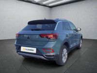 Gebraucht VW T-Roc 150 PS (110 kW) 2024 Blau SUV