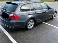 Gebraucht BMW 320 177 PS (130 kW) 2008 Grau Kombi