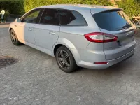 Gebraucht Ford Mondeo 140 PS (102 kW) 2010 Silber Kombi