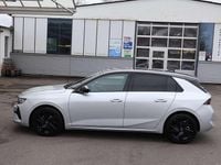 Gebraucht Opel Astra 131 PS (96 kW) 2024 Kristall silber/schwarz Limousine