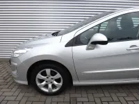 Gebraucht Peugeot 308 Platinum 120 PS (88 kW) 2011 Silber (metallic) Kleinwagen