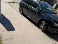 Gebraucht Peugeot 308 Active 120 PS (88 kW) 2017 Schwarz Kombi