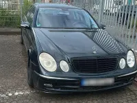 Gebraucht Mercedes E500 Avantgarde 306 PS (225 kW) 2002 Blau Limousine