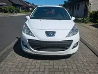 Gebraucht Peugeot 207 95 PS (69 kW) 2011 Weiß Limousine