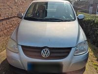 Gebraucht VW Fox 54 PS (39 kW) 2005 Silber Kleinwagen
