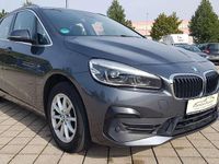 Gebraucht BMW 218 Advantage 150 PS (110 kW) 2018 Mineralgrau Van / Kleinbus