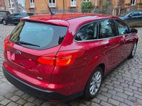 Gebraucht Ford Focus 125 PS (91 kW) 2015 Rot Kombi