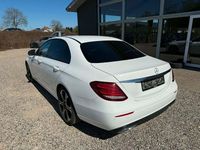 Gebraucht Mercedes E220 Night 194 PS (142 kW) 2016 Weiß Limousine