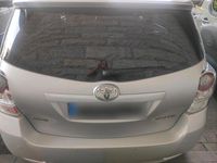 Gebraucht Toyota Verso 147 PS (108 kW) 2010 Silber Van / Kleinbus