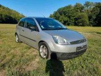 Gebraucht Ford Fiesta 60 PS (44 kW) 2004 Silber Kleinwagen