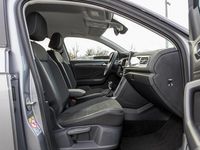 Gebraucht VW T-Roc Style 110 PS (80 kW) 2023 Pyrit silber metallic SUV