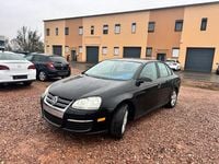 Gebraucht VW Jetta Comfortline 170 PS (125 kW) 2012 Schwarz Limousine