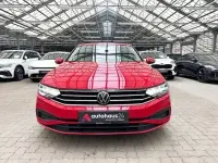 Używany VW Passat Conceptline 150 KM (110 kW) 2024 Czerwony Kombi