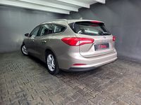Gebraucht Ford Focus 120 PS (88 kW) 2019 Silber Kombi