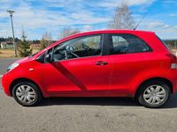 Gebraucht Toyota Yaris 69 PS (50 kW) 2009 Rot Kleinwagen