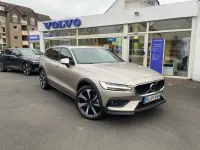 Gebraucht Volvo V60 CC Ultimate 197 PS (144 kW) 2023 Bright dusk metallic Kombi