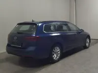 Gebraucht VW Passat Business 150 PS (110 kW) 2022 Blau Kombi