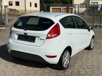 Gebraucht Ford Fiesta Trend 60 PS (44 kW) 2012 Weiß Kleinwagen