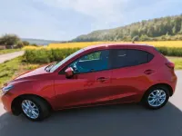 Gebraucht Mazda 2 75 PS (55 kW) 2016 Rot Kleinwagen