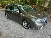 Gebraucht Mercedes B180 109 PS (80 kW) 2012 Braun Kleinwagen