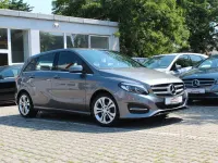 Gebraucht Mercedes B180 122 PS (89 kW) 2015 Grau Kleinwagen