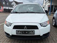 Gebraucht Mitsubishi Colt Inform 75 PS (55 kW) 2013 Weiß Limousine