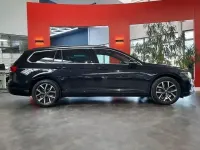 Gebraucht VW Passat Business 150 PS (110 kW) 2024 Deep black perleffekt Kombi