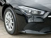 Gebraucht Mercedes CLA200 Shooting Brake 150 PS (110 kW) 2023 Schwarz Kombi
