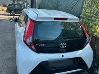 Second-hand Toyota Aygo 80 CP (58 kW) 2019 Alb Hatchback
